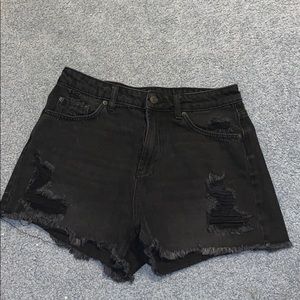 black distressed jean shorts